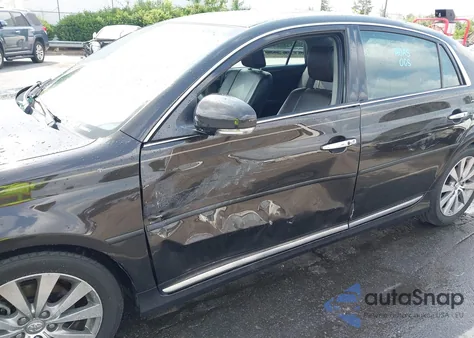 2012 Toyota Avalon Limited z USA, uszkodzony, nr VIN 4T1BK3DB8CU458894